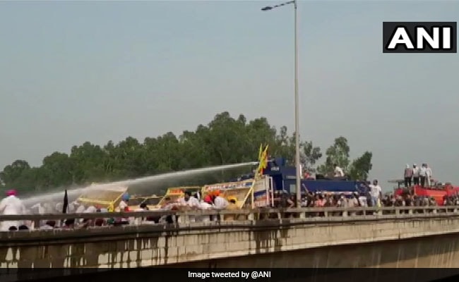 Cops Use Water Cannons On Anti-Farm Bill Protesters In Ambala, Panipat