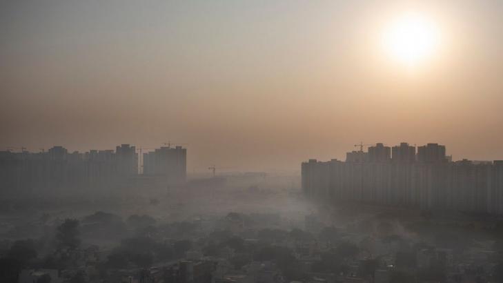 Smog returns to Indian capital as agriculture fires start
