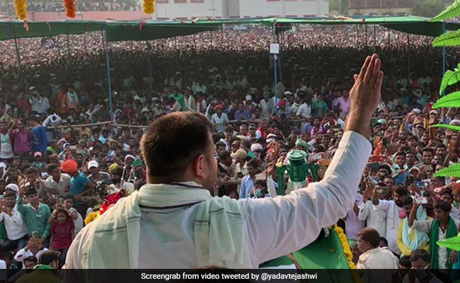 Huge Crowds At Tejashwi Yadav's Rallies, Party Points To Migrant Anger
