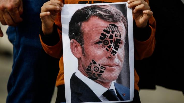 France reacts to boycott calls; Erdogan ups Macron insults