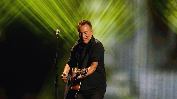 Outtakes: Springsteen on 1st guitar, touring and Twitter