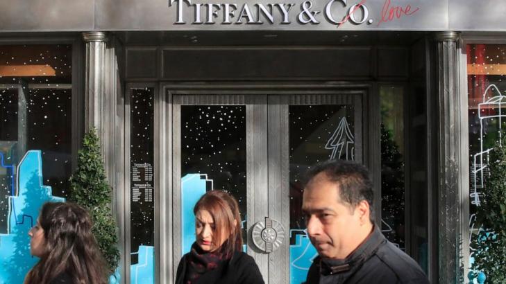 Tiffany agrees to revised terms on LVMH takeover deal