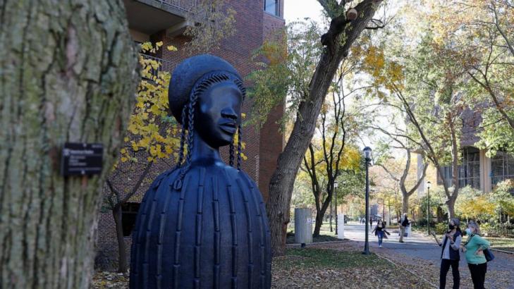 Massive Simone Leigh sculpture now greets Penn students