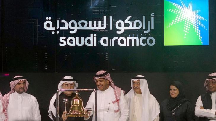 Saudi Aramco to issue bonds as it seeks cash amid oil slump