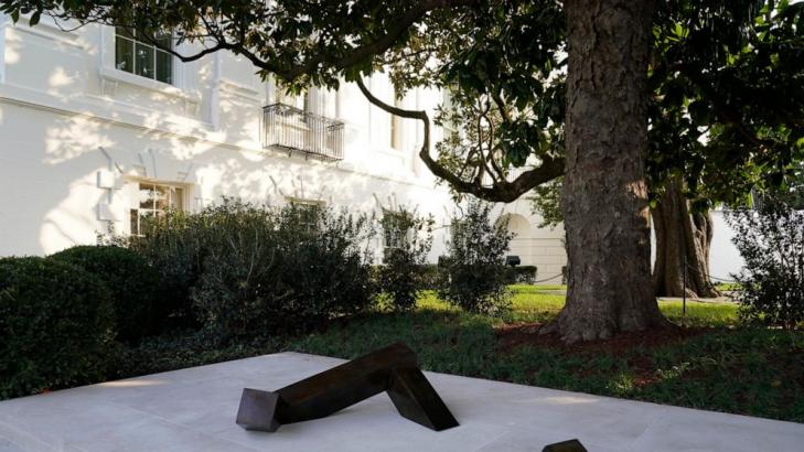 White House Rose Garden adds Japanese American's sculpture