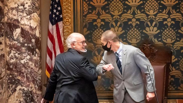 Many GOP lawmakers shrug off Statehouse mask-wearing rules
