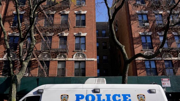 Police: 1 killed, 6 hurt in shooting at Brooklyn apartments