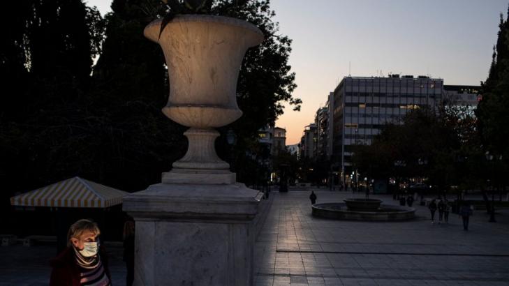 Greece: Critics warn virus test price caps may slash testing