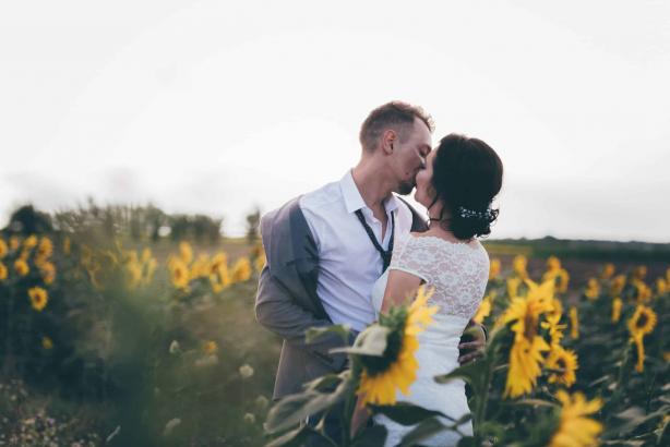 25 Pieces of Marriage Advice All Loving Couples Follow