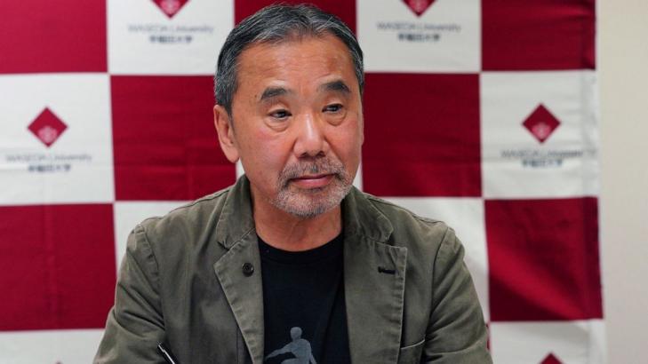 Murakami urges politicians to speak sincerely about virus