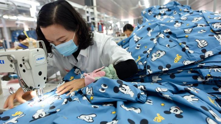 China's manufacturing recovery weakens in December