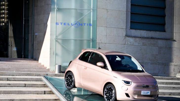 Carmaker Stellantis shares jump in Milan, Paris on first day