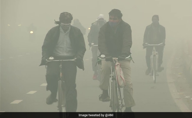 Dense Fog Shrouds Delhi, Minimum Temp Rises To 8.8 Degrees Celsius