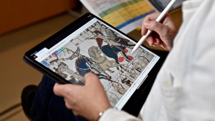 Famed medieval Bayeux Tapestry goes online - every thread