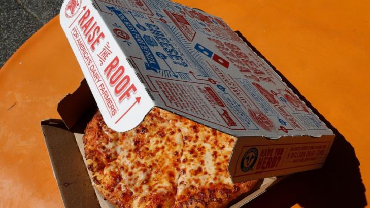 U.S. pizza sales, booming in pandemic, start to slow