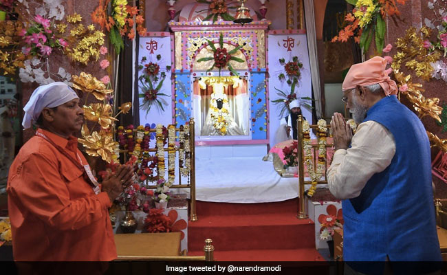 PM, Vice President Pay Tributes To Saint Ravidas On His Birth Anniversary