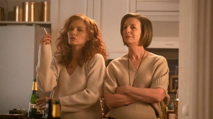 Review: Michelle Pfeiffer has a feast with ‘French Exit’