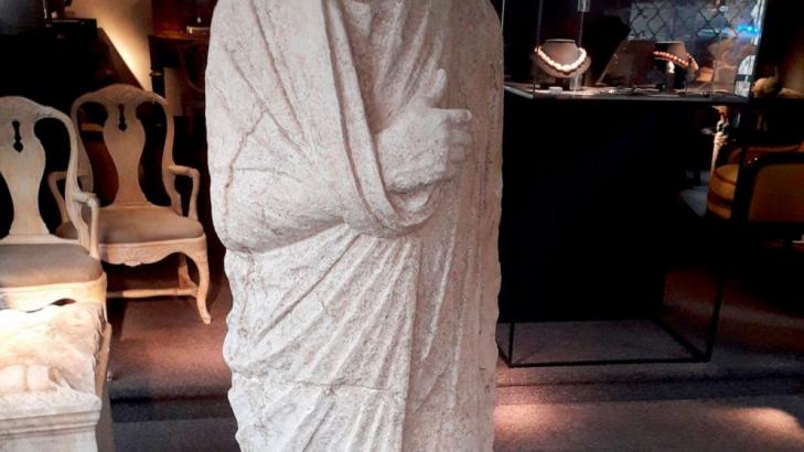 Off-duty Italy art cops find looted statue in Belgian shop