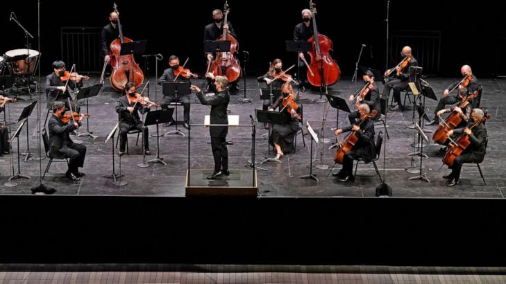 NY Philharmonic gives 1st concert with audience in 13 months