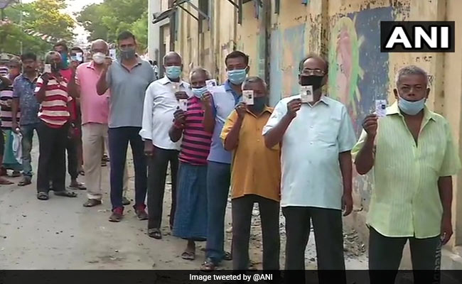In Pictures: Voting For Phase 5 Begins In Bengal Amid Tight Security