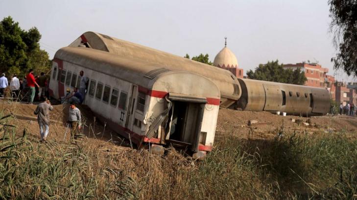 Dozens dead in passenger train derailment in Egypt