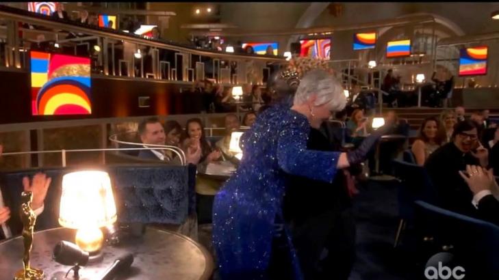 Glenn Close knows all about 'Da Butt' in Oscars' game