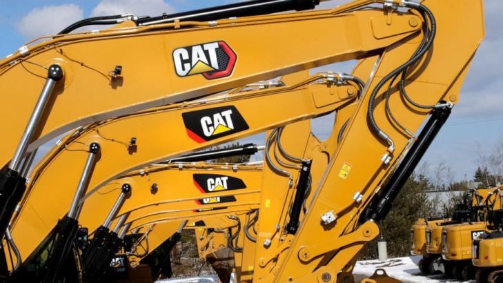 Caterpillar 1Q sales rise as dealers boost inventory levels