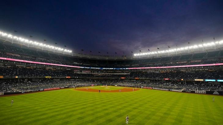 Yankees, Mets to lift capacity limits for vaccinated fans