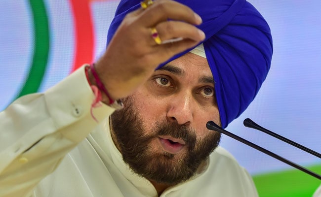 "Stop Firing From Others' Shoulders": Navjot Sidhu Taunts Amarinder Singh