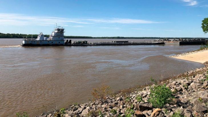 Mississippi River opened near Memphis under damaged bridge