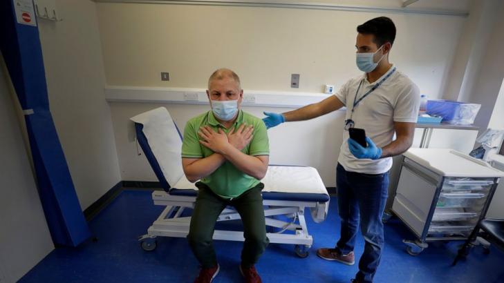 Clinic helps long-haul patients in London's "COVID triangle"