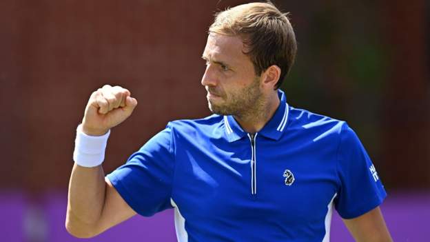 Queen's 2021: Dan Evans beats Alexei Popyrin in first round