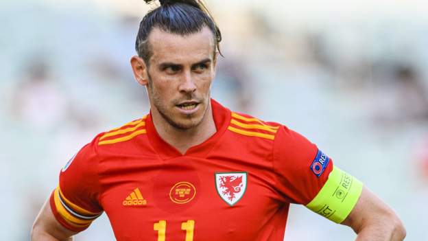 Euro 2020: Wales aim to silence Turkey's 'home' crowd in Baku