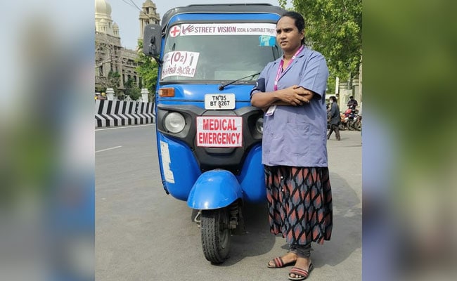 After Losing Mother To Covid, Chennai Woman Now Running 'Oxygen Auto'
