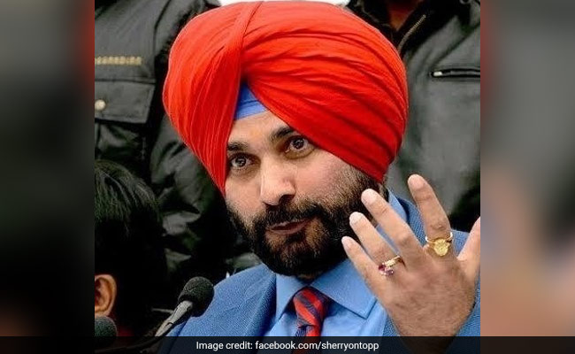 Navjot Sidhu For Punjab Congress Boss? Gandhis' Formula Sparks Debate