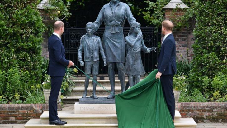 Princes William, Harry unveil Princess Diana's statue