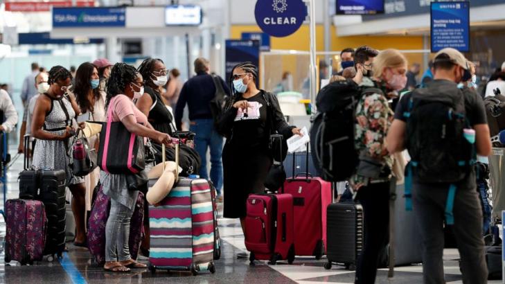 Air travel exceeds pre-pandemic levels for 1st time heading into July 4th weekend