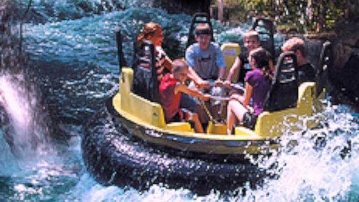 1 dead, 3 injured after raft overturns on water ride at amusement park