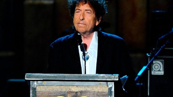 Road warrior Bob Dylan returns to stage — at least on film