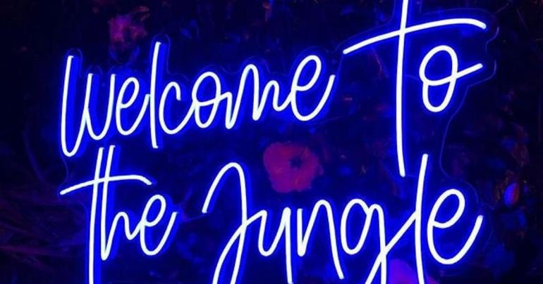 17 Chic Neon Signs That'll Make Your Home Photo-Op-Ready