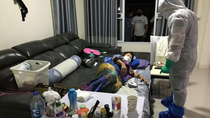 Thai volunteers aid COVID patients in need of care, testing