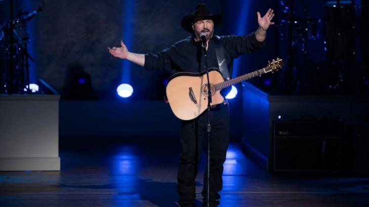 Garth Brooks reassessing stadium tour because of COVID surge