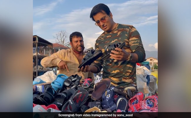 Watch: Sonu Sood Surprises Srinagar Street Hawker. Then Just... Bargains