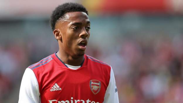 Joe Willock: Newcastle sign Arsenal midfielder on six-year deal