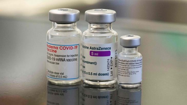 Why Immunocompromised People Should Get an Extra COVID Shot, According to the CDC