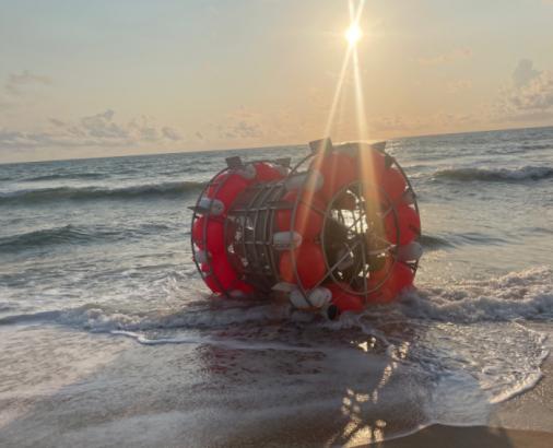 A man in a bubble runs from FL to New York, ends 30 mi south of start (6 Photos)