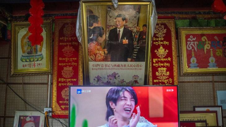 China bans 'sissy men' from TV in new crackdown