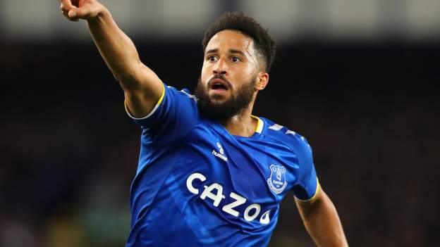 Andros Townsend: Mum made me believe again by sending me goals video