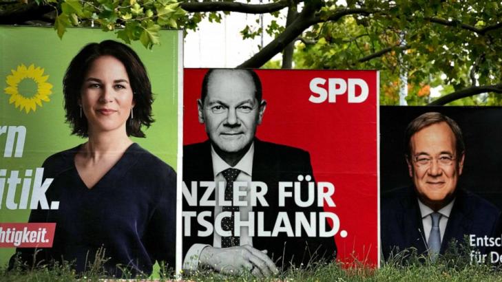 Floods, books & kids: Highlights of German election campaign