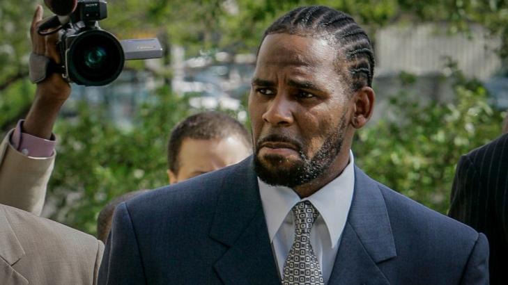 Judge begins giving instructions to jury at R. Kelly trial